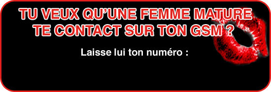 femme mure au telephone